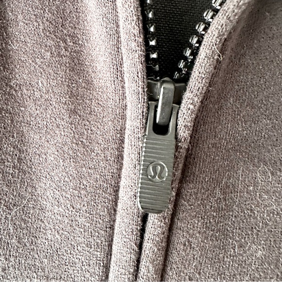 Sz 8 Lululemon Full Zip Mock Neck Sweatshirt in Black - Picture 2 of 7
